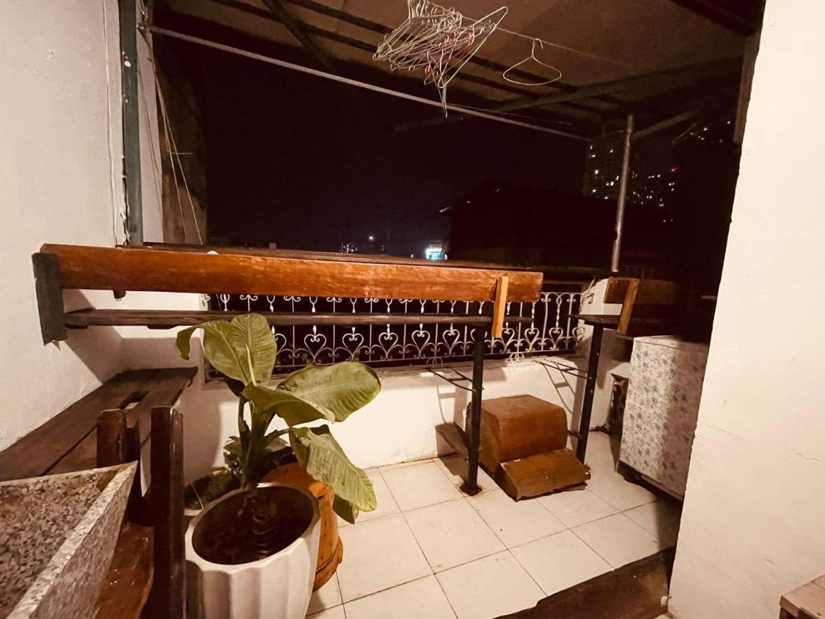 Chu Nhat Cafe & Homestay - 12 Ngo 41 Duong Lang - Co So 1 Hanoi Eksteriør bilde